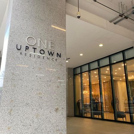 1 Bedroom Uptown Bgc Across Uptown Mall マニラ市 エクステリア 写真